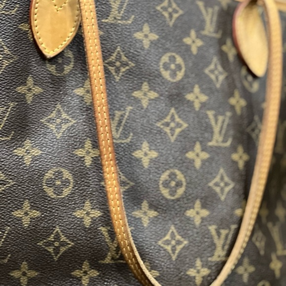 Louis Vuitton Monogram Neverfull MM with matching Clutch - Picture 3 of 5